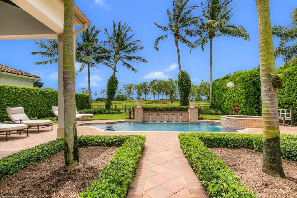 Palm Beach & Manalapan Homes